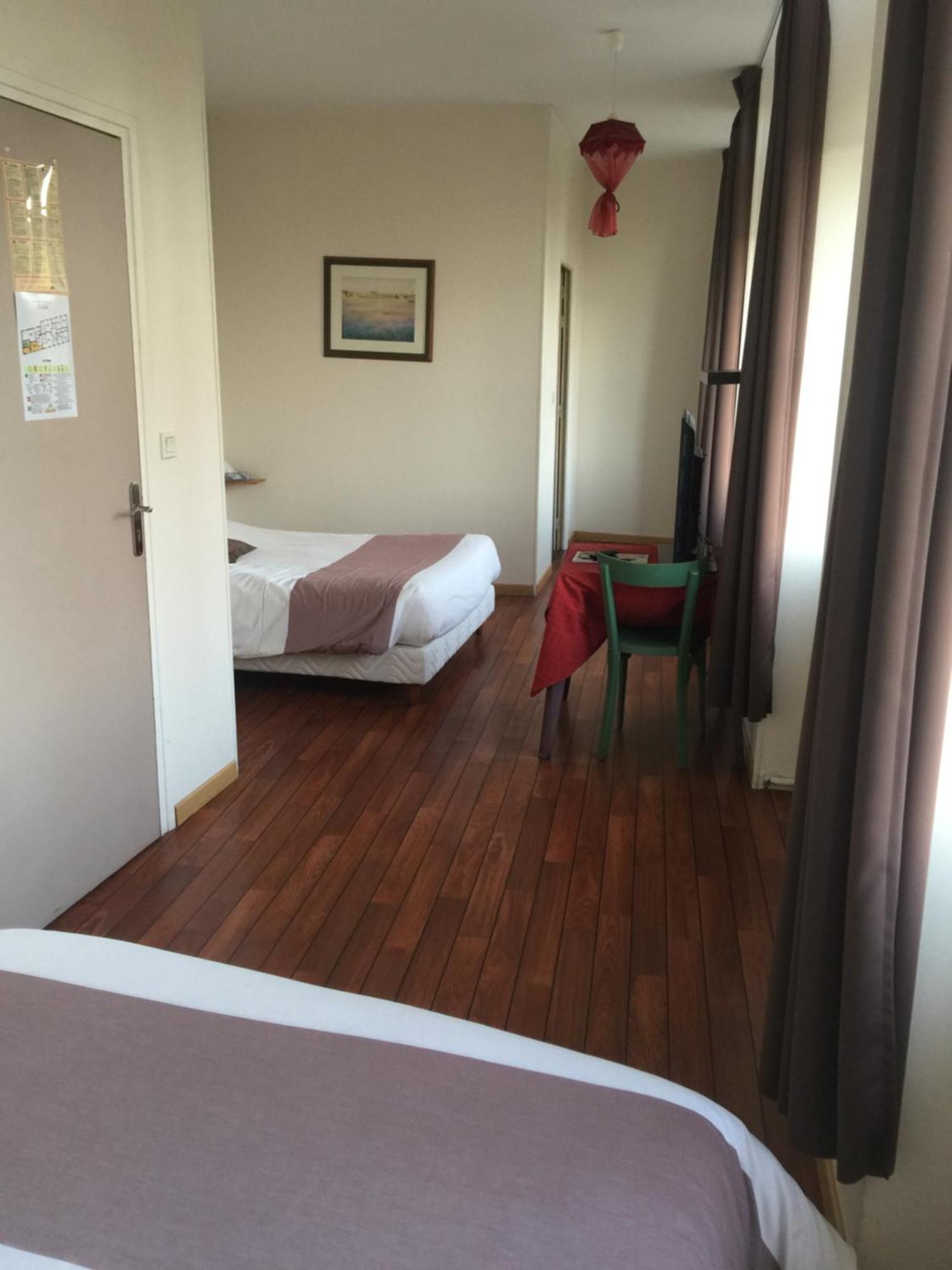 Au Pere Tranquille Otel Tinchebray-Bocage Dış mekan fotoğraf