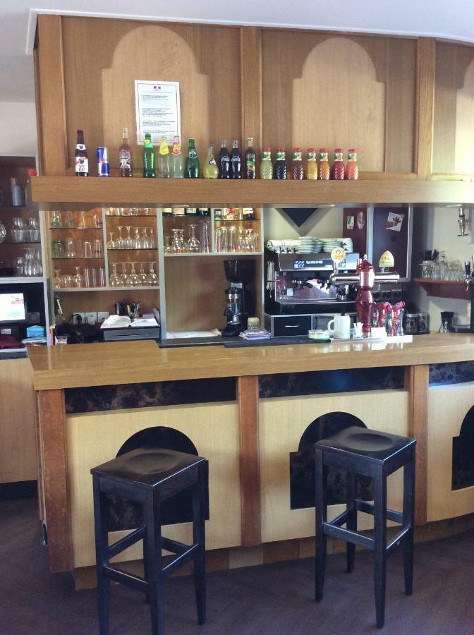 Au Pere Tranquille Otel Tinchebray-Bocage Dış mekan fotoğraf